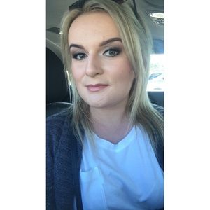 Meet your Posher, Karolina